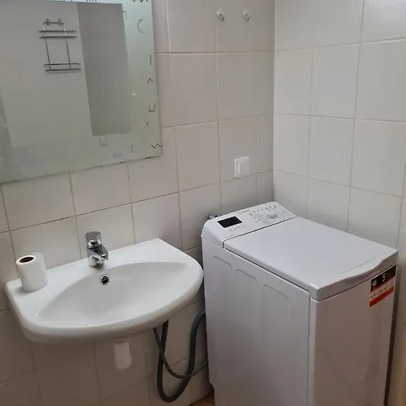 Spacious Studio Apartment In City Center Tallinn Exteriör bild