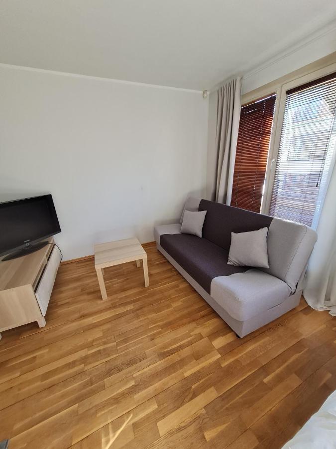 Spacious In Center *