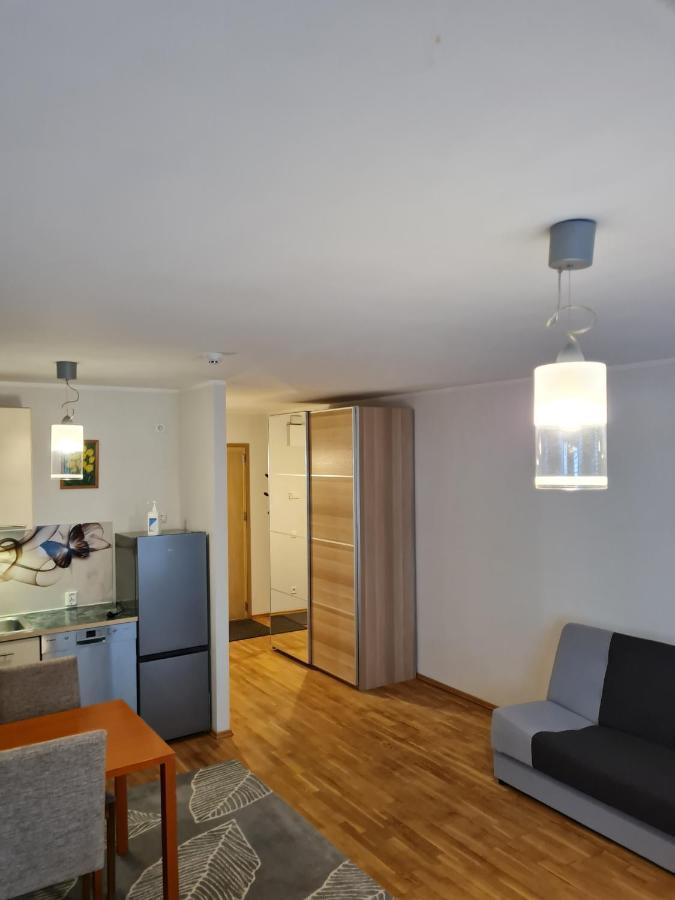 Spacious In Center