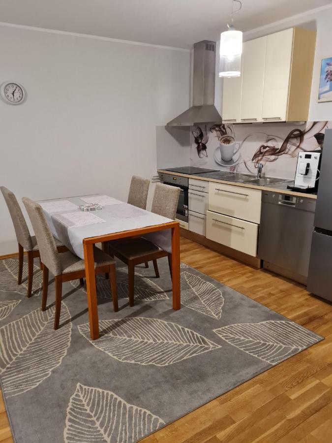 Íbúð Spacious In Center